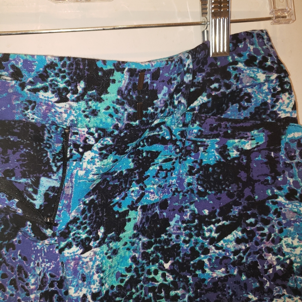 Mossimo Stretch Extensible Crop Ankle, Blue Graphic Print Pants, Size 4
